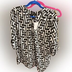 New York & Company Black and White Geometric Blouse